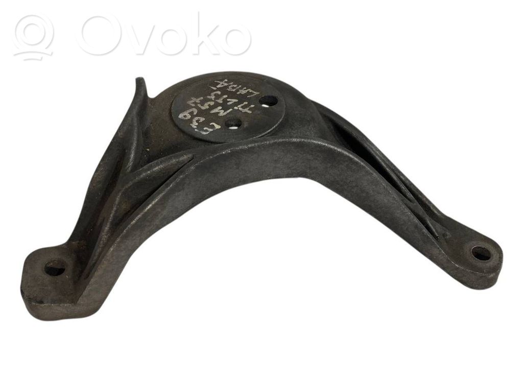 Dzinēja nostiprināšanas stiprinājums-kronšteins