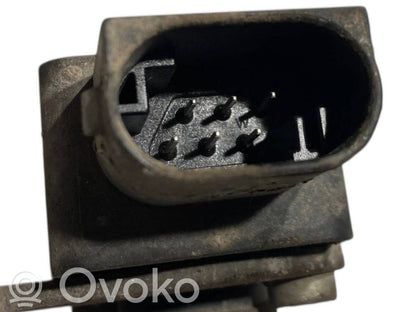 Augstuma sensors (priekšējo lukturu)