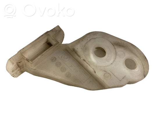 Priekšpusē bampera turētājs