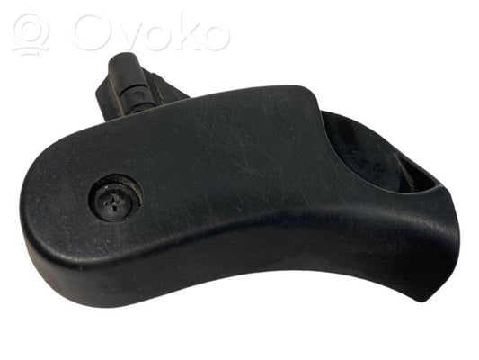 Ручка открывания капота двигателя