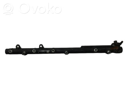 Fuel main pipe