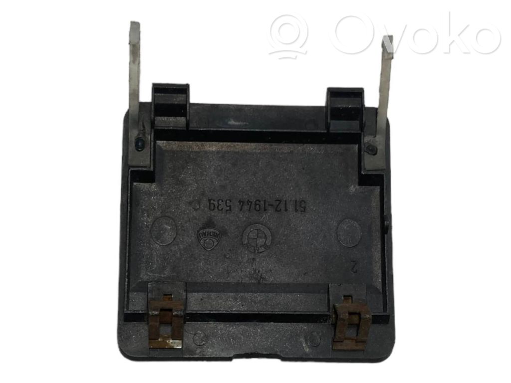 Rear bumper corner part