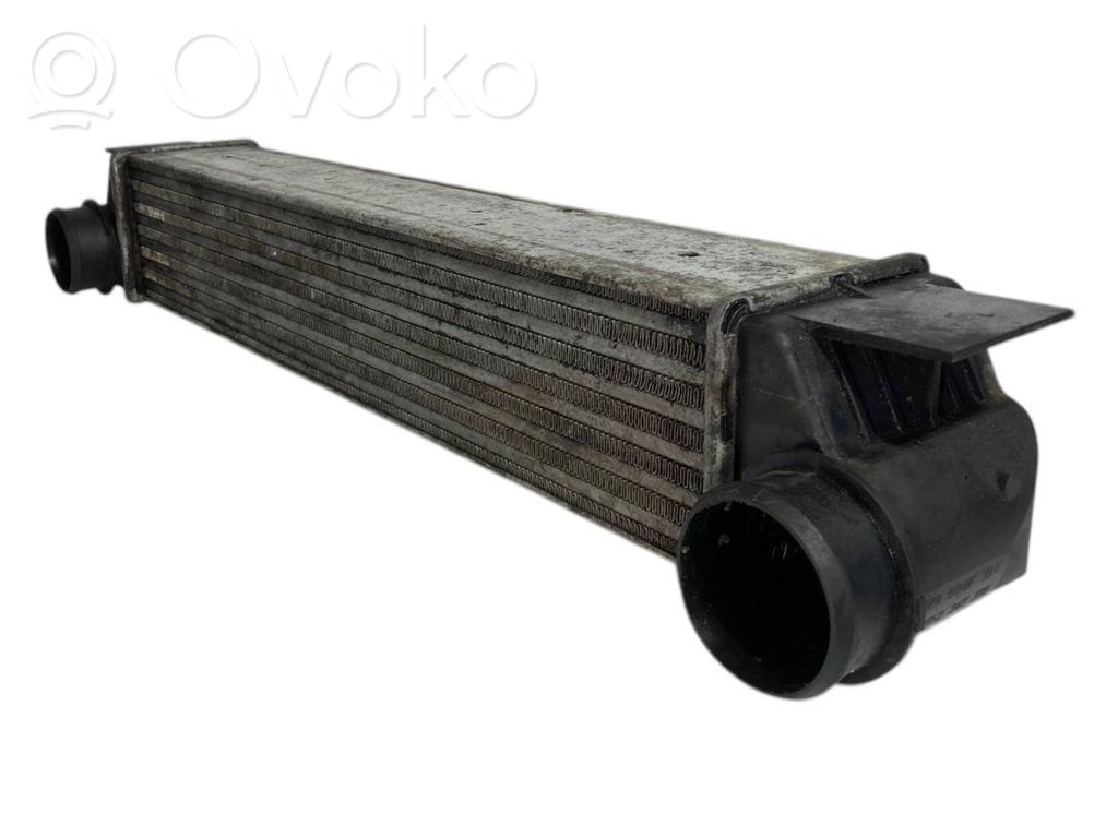 Starpdzesētāja radiators