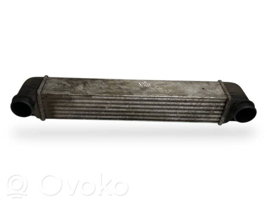 Starpdzesētāja radiators