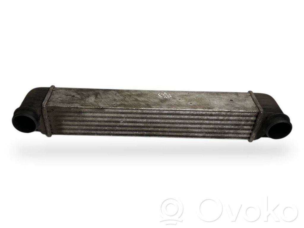 Starpdzesētāja radiators