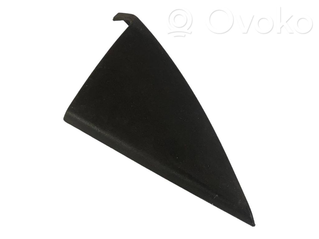 Cita veida priekšpusē durvju dekoratīvās apdares detaļa