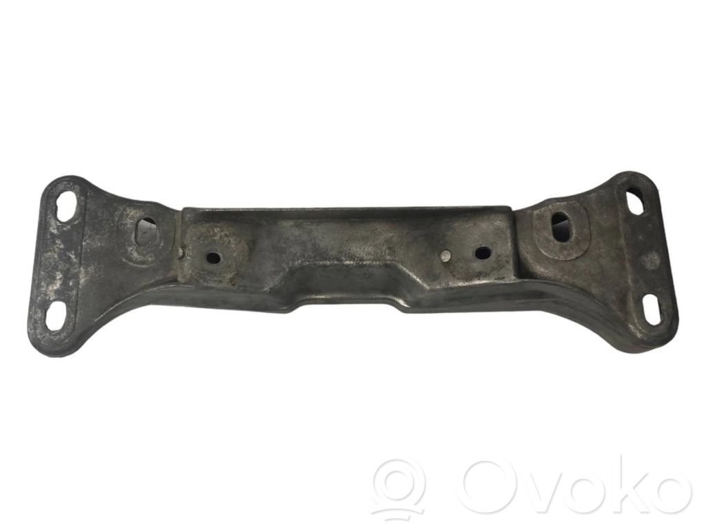 Transmission mounting bracket