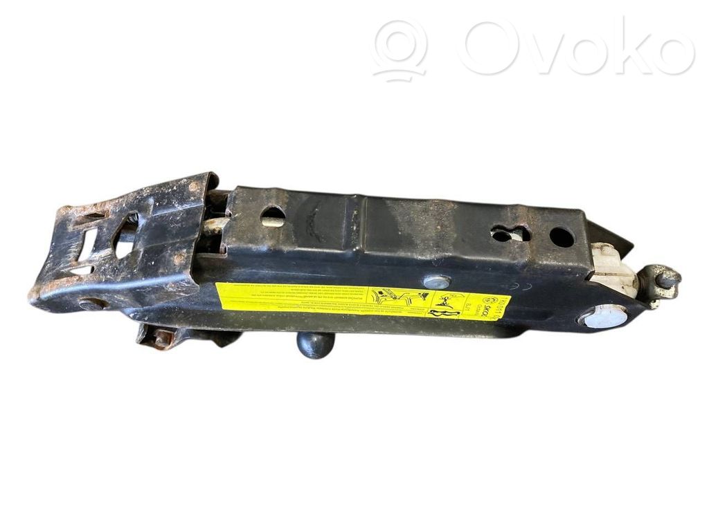 R 15 rezerves ritenis