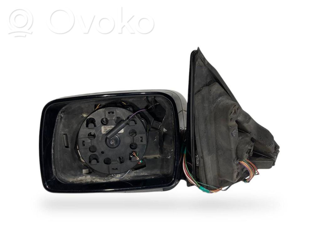 Mirror (electrically controlled)