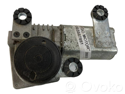 Aizmugurējā loga tīrītāja motoriņš