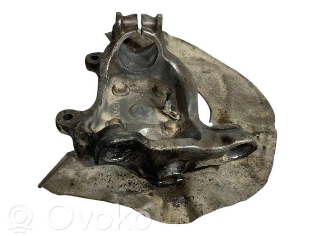 Priekšējā riteņa rumbas vārpstas šarnīrs (stupica, capfa)