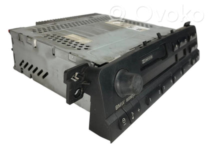 Radio / CD/DVD atskaņotājs / navigācija