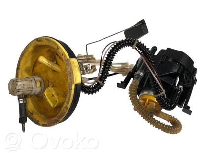 Fuel pump (in the fuel tank)