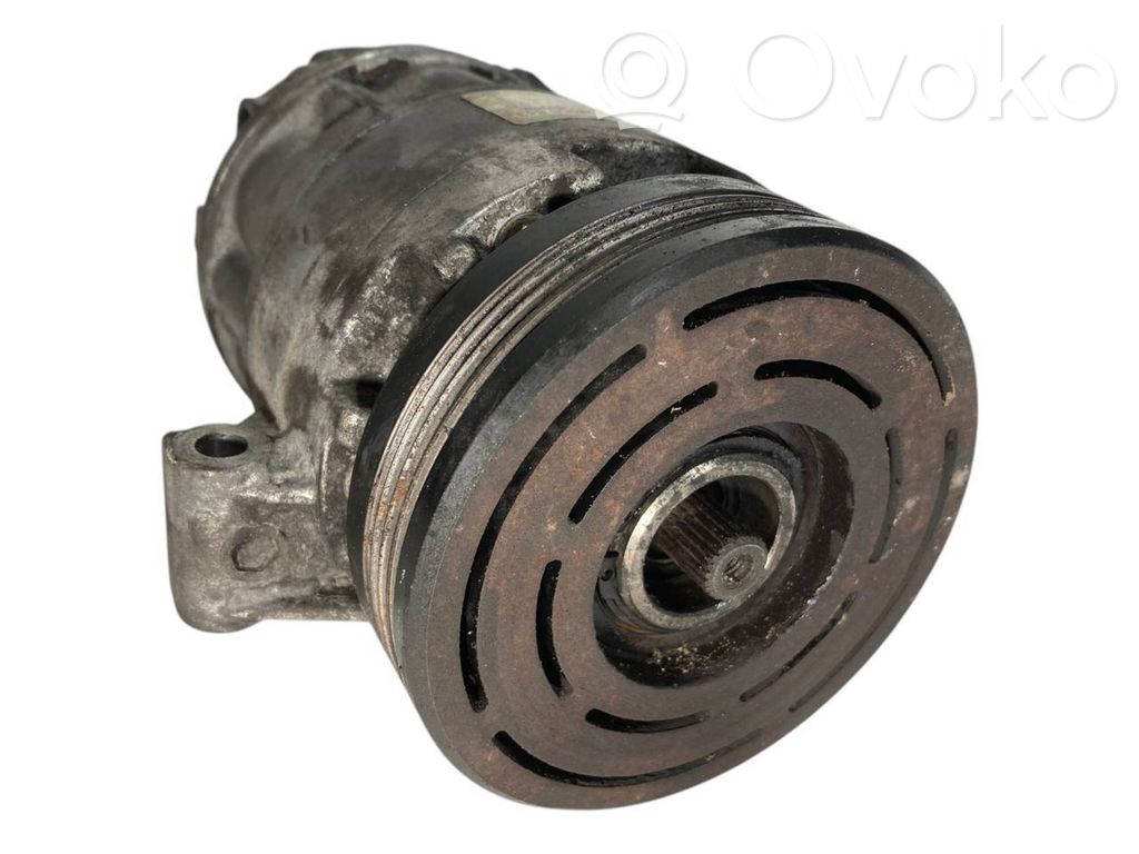 Air conditioner compressor (pump)