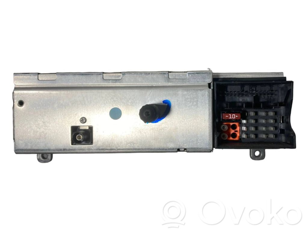 Radio / CD/DVD atskaņotājs / navigācija