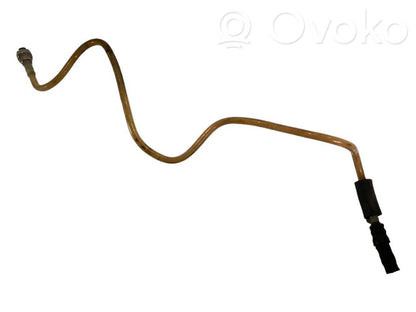 Degvielas caurulīte (-es)