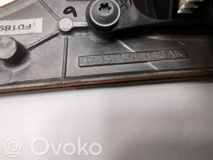 Instrumentu paneļa dekoratīvā apdare