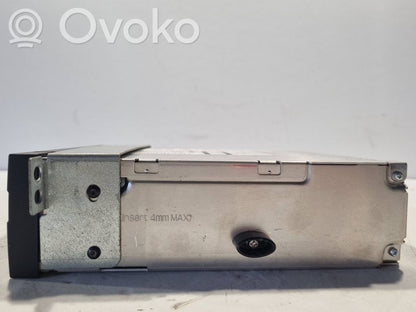 Radio / CD/DVD atskaņotājs / navigācija