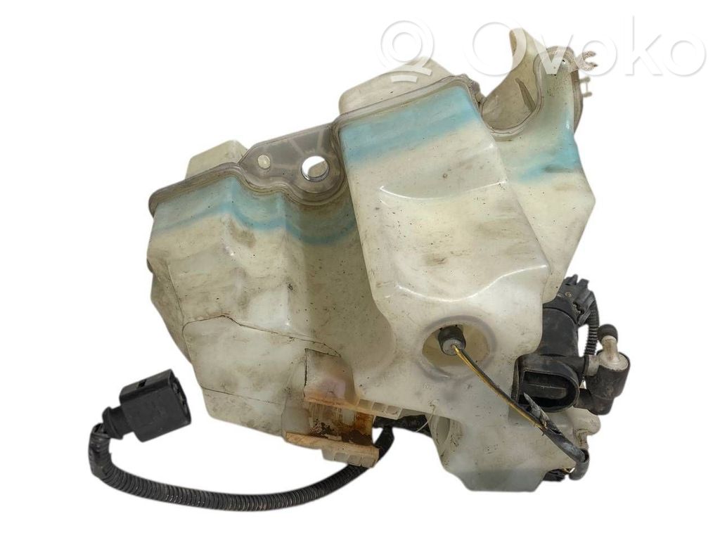 Logu šķidruma tvertne