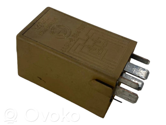 Window wiper relay