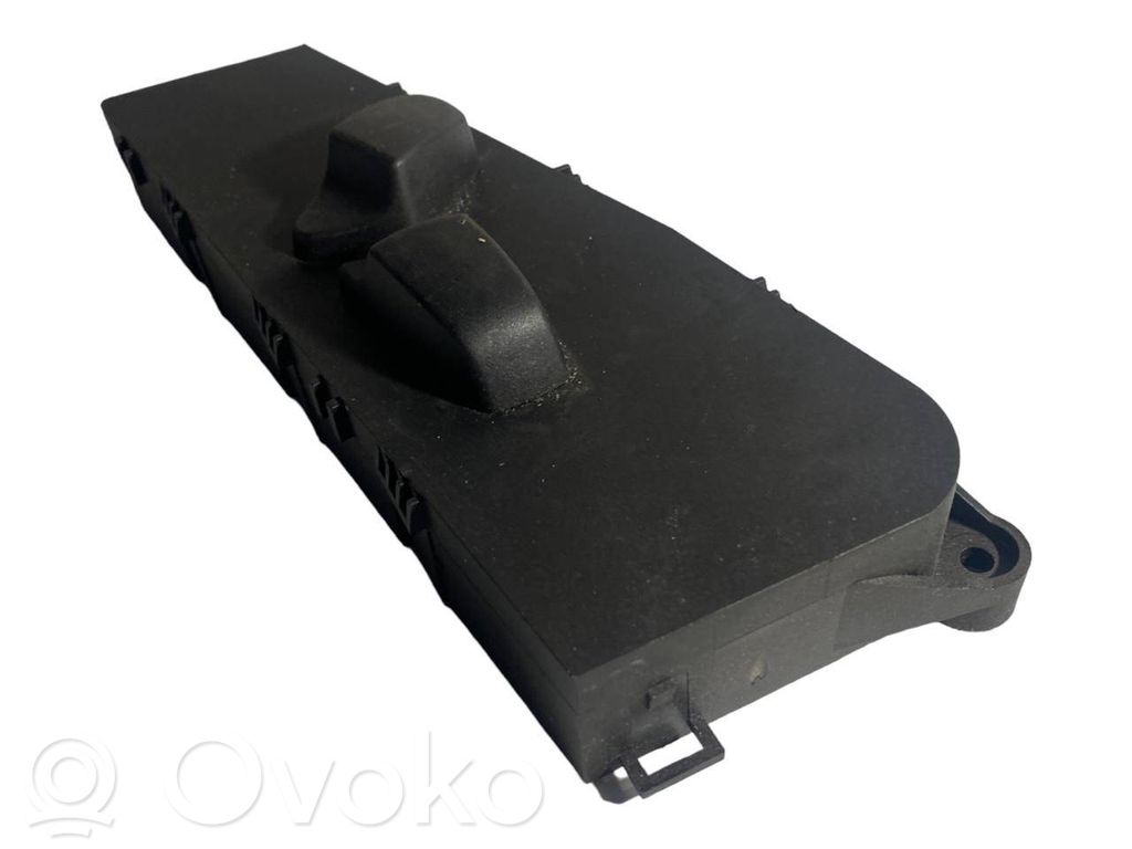 Переключатель(и) регулировки сиденья