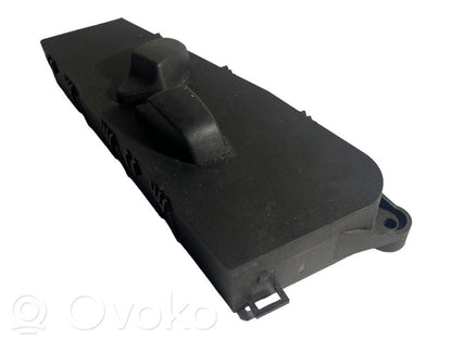 Переключатель(и) регулировки сиденья