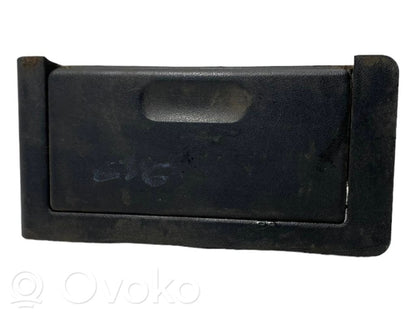 Пепельница (передняя)