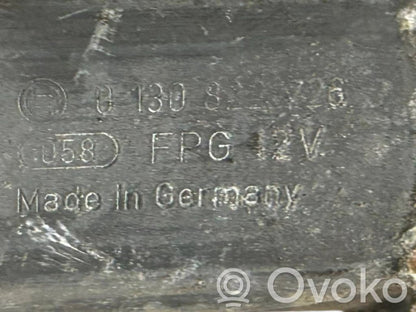 Priekšpusē elektriskā loga pacelšanas mehānisma komplekts