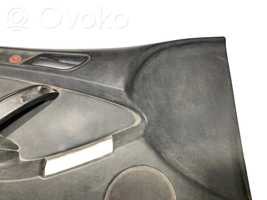 Priekšējo durvju apdare