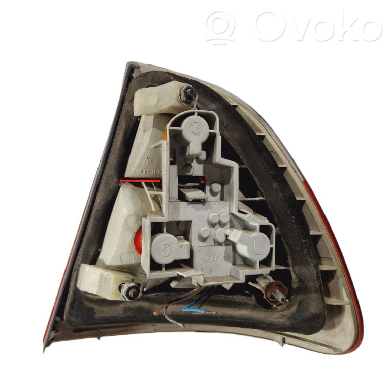 Aizmugurējo lukturu komplekts