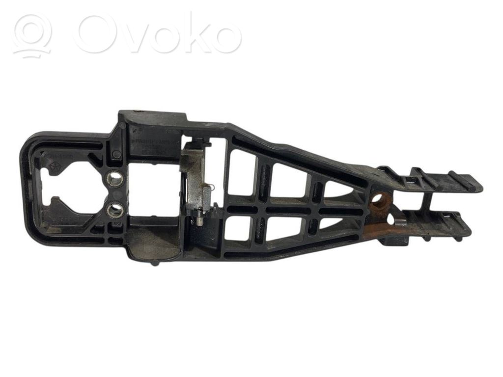 Aizmugurē turētājs / kronšteins ārējam atvēršanas rokturim