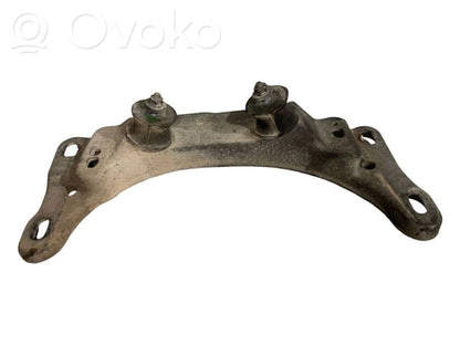 Transmission mounting bracket