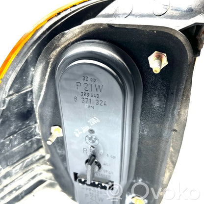 Aizmugurējais lukturis virsbūvē