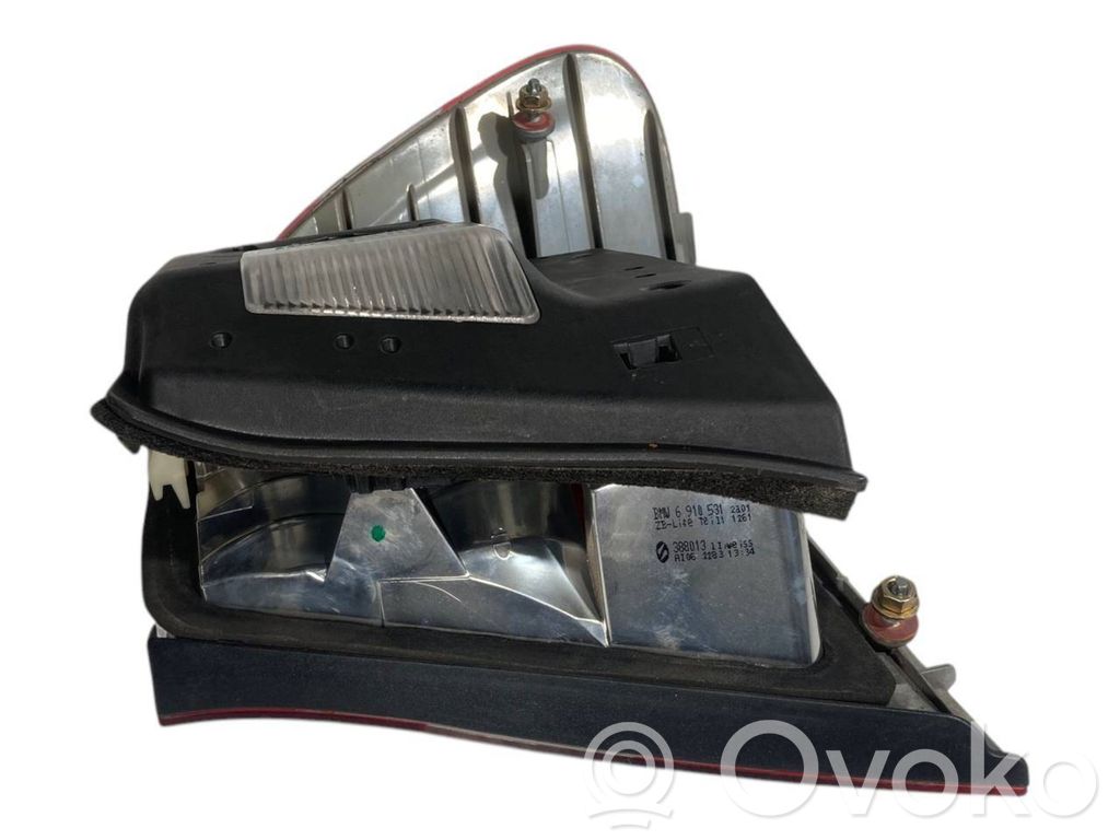 Aizmugurējais lukturis virsbūvē