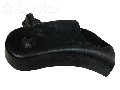 Ручка открывания капота двигателя