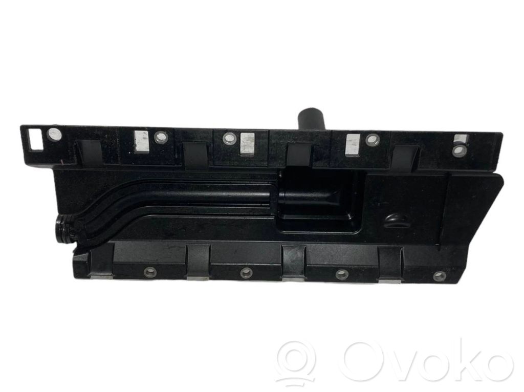 Eļļas pievades caurulīte (karterī)