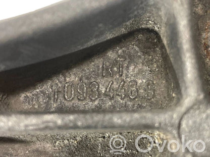 Transmission mounting bracket