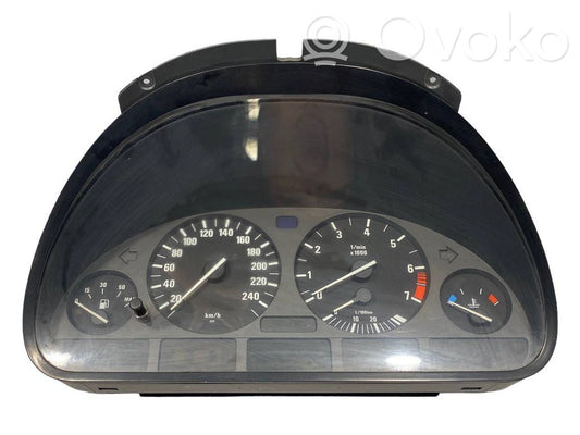 Spidometrs (instrumentu panelī)