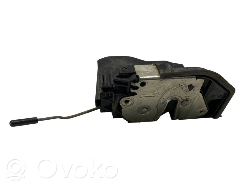 Aizmugurē slēdzene