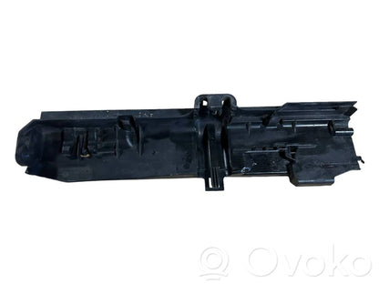 Radiatora (-u) turētājs / kronšteins