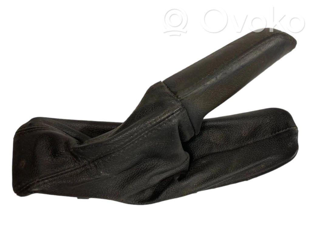 Rokas bremzes dekoratīvā apdare