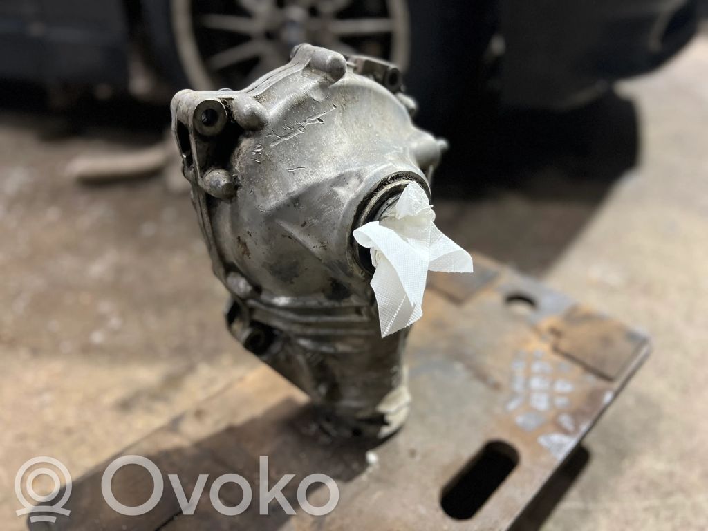 Priekšējais reduktors