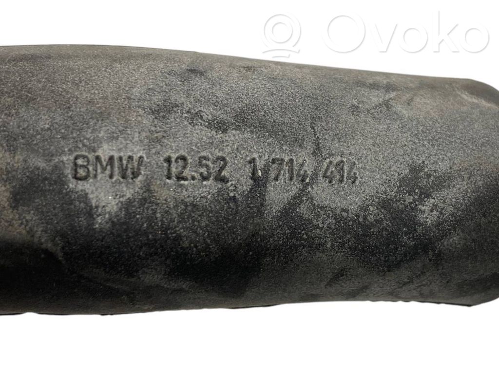 Pārnesumkārbas vadu instalācija