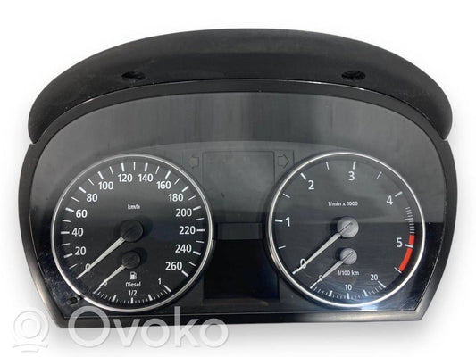 Spidometrs (instrumentu panelī)