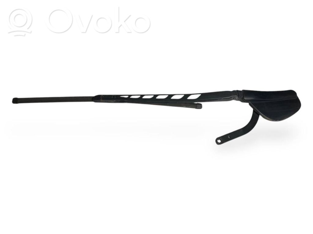 Priekšējā loga tīrītāja kājiņa