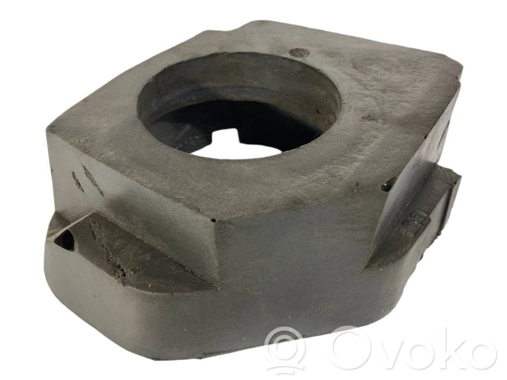 Ātrumu pārslēgšanas sviras dekoratīvā apdare (plastmasas)