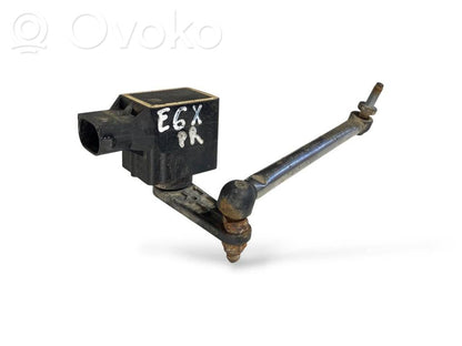 Augstuma sensors (priekšējo lukturu)