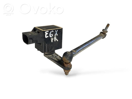 Augstuma sensors (priekšējo lukturu)