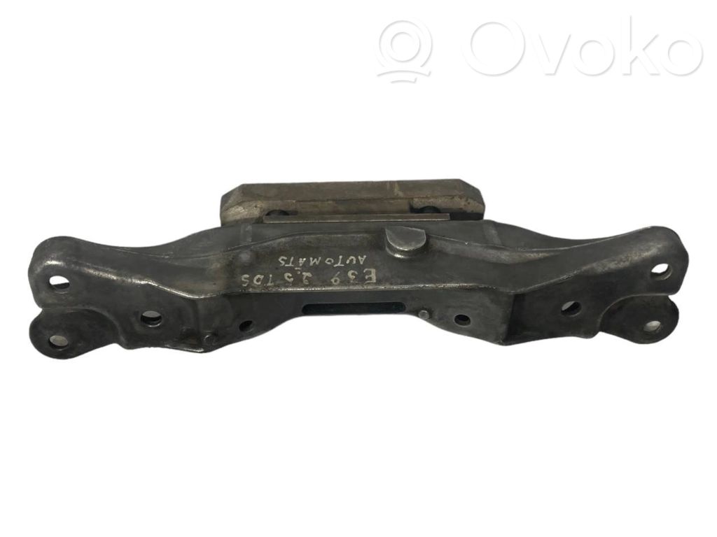 Pārnesumkārbas stiprinājuma kronšteins