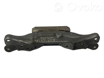 Pārnesumkārbas stiprinājuma kronšteins